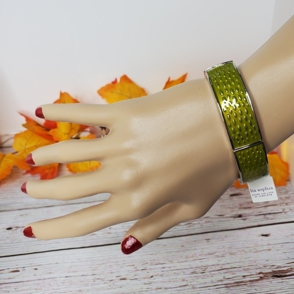 NEW LIA SOPHIA LIME GREEN‎ CUFF BRACELET - Picture 6 of 9